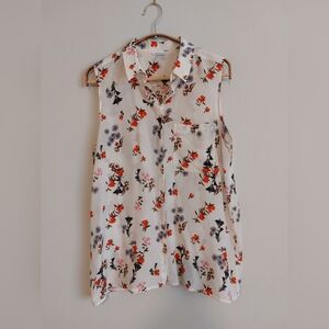 Club Monaco white floral sleevless button up blouse with collar